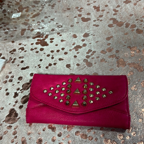 New in package fushia and gold wallet - Picture 1 of 4